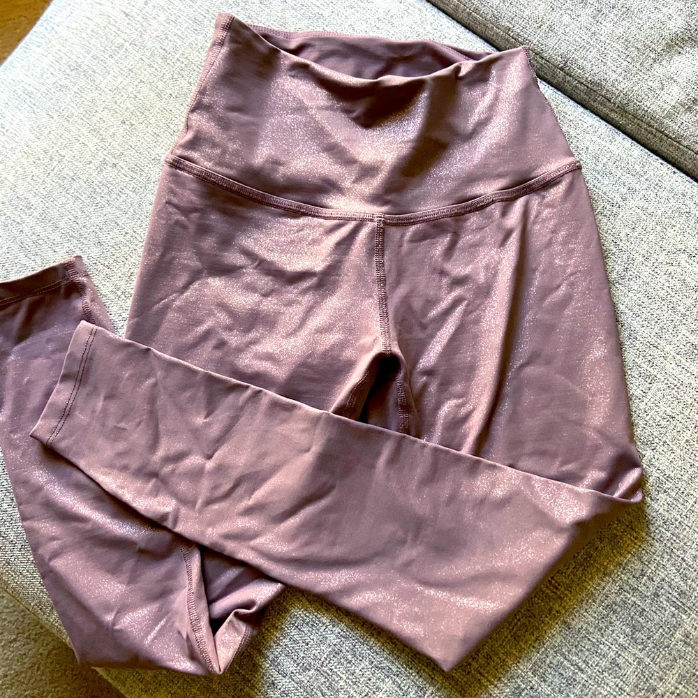 Light purple Beyond Yoga leggings